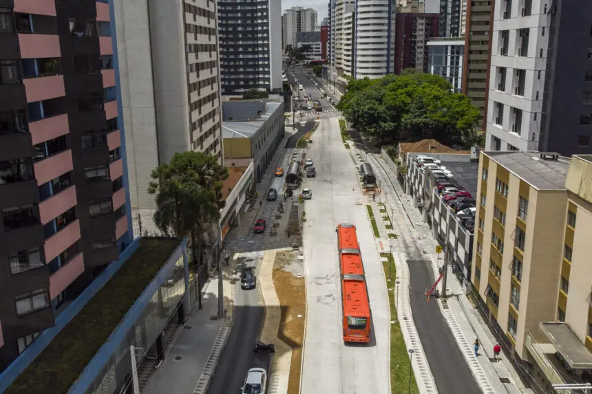 Área verde próxima ao Água Verde, Curitiba